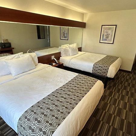 Microtel Inn And Suites By Wyndham Miami Ok Eksteriør billede