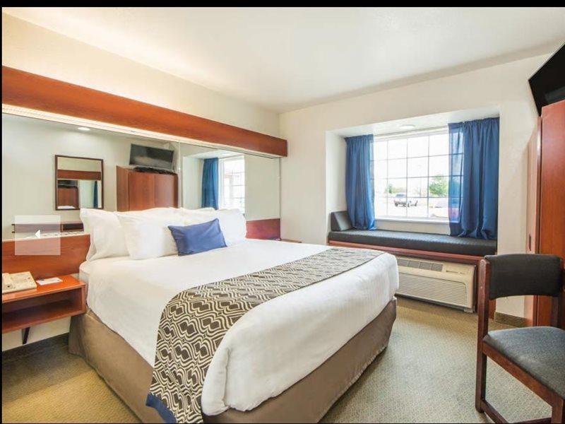 Microtel Inn And Suites By Wyndham Miami Ok Eksteriør billede