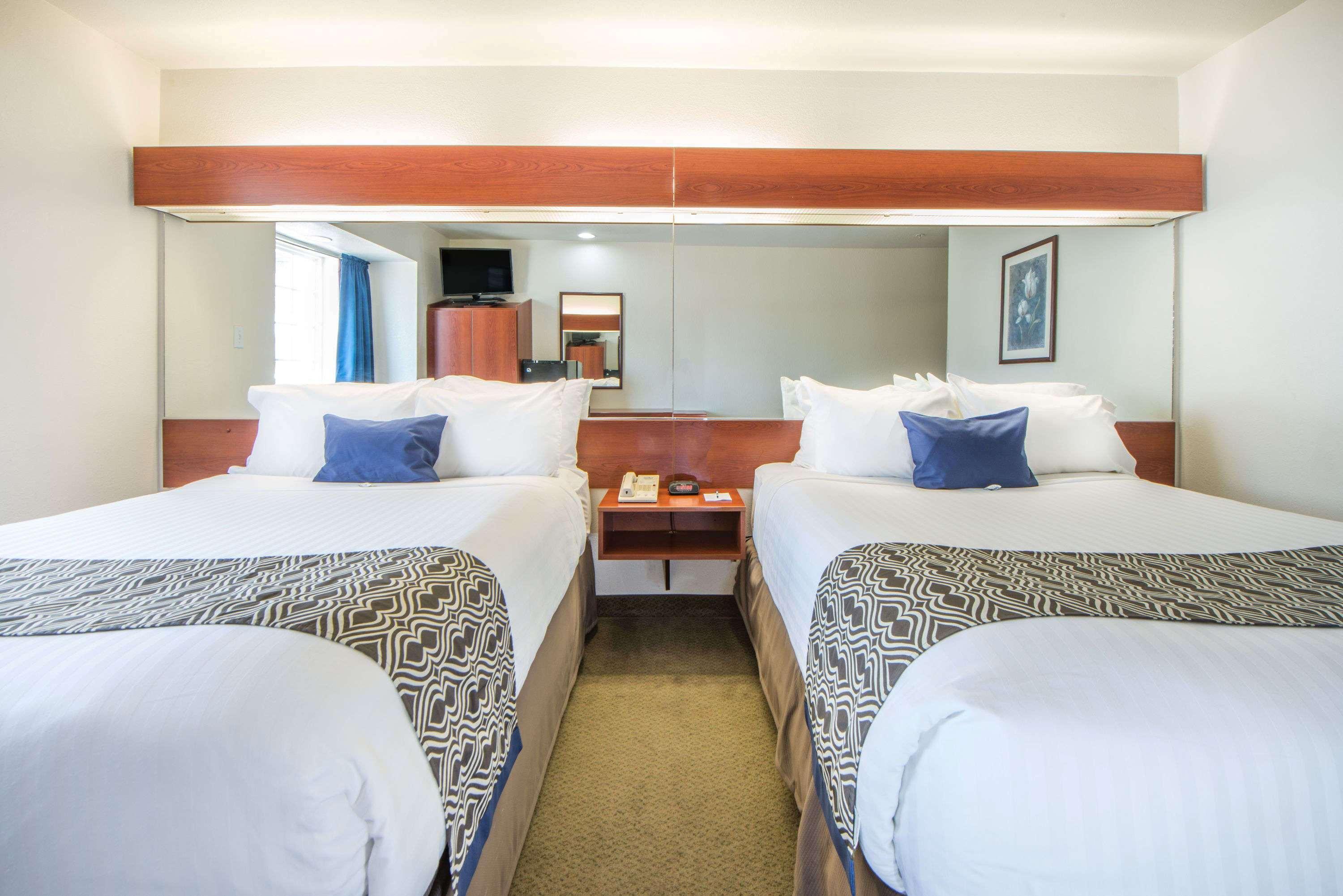 Microtel Inn And Suites By Wyndham Miami Ok Eksteriør billede