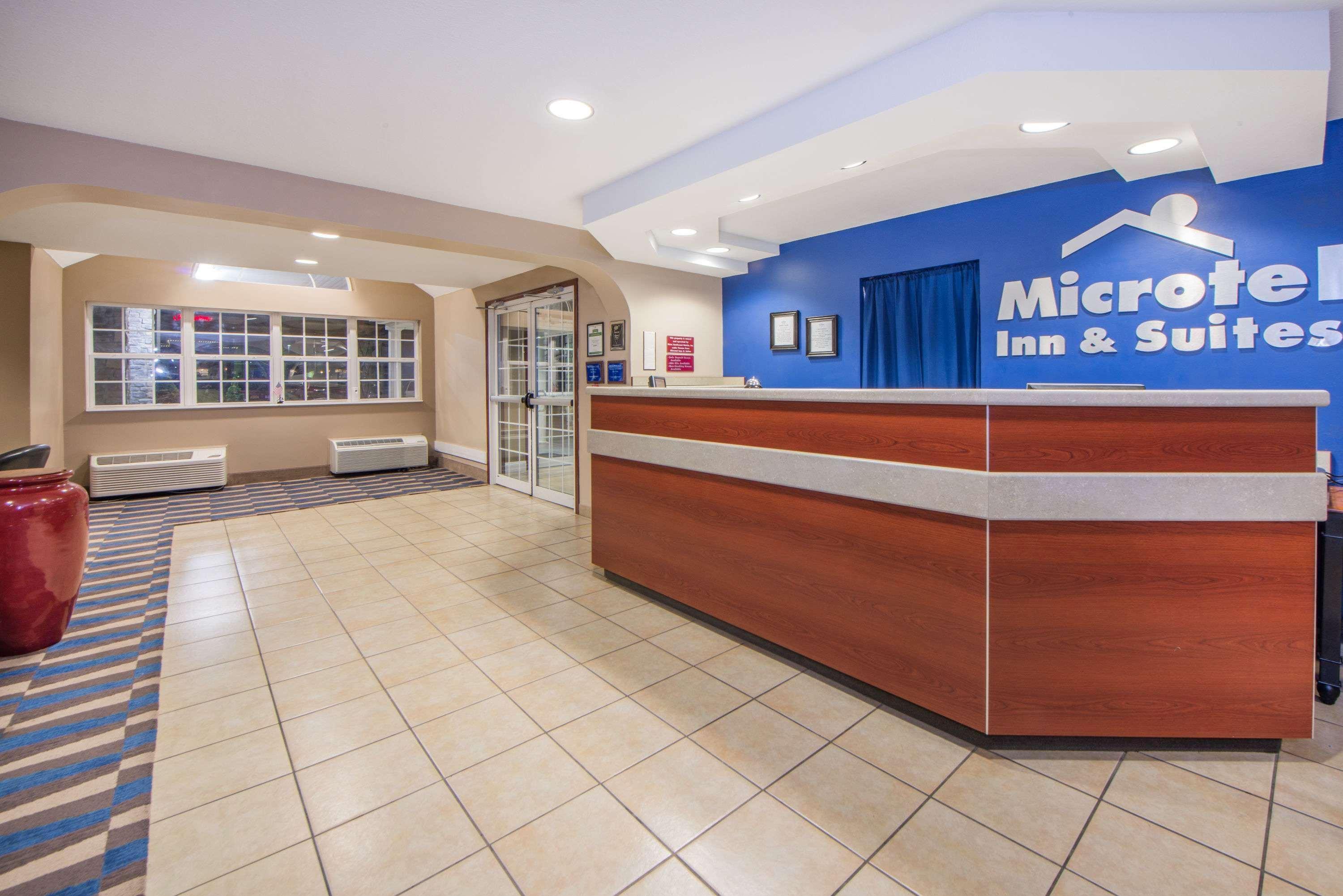 Microtel Inn And Suites By Wyndham Miami Ok Eksteriør billede