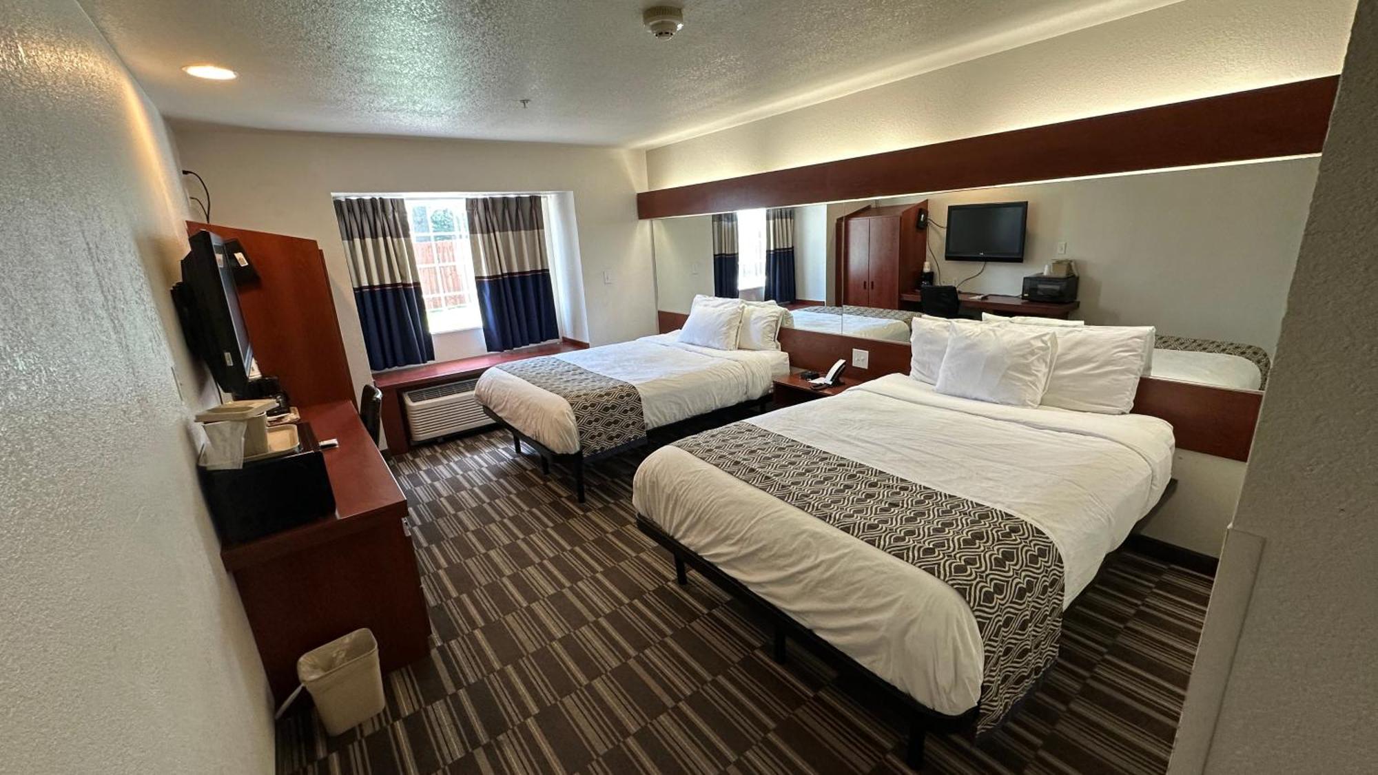 Microtel Inn And Suites By Wyndham Miami Ok Eksteriør billede